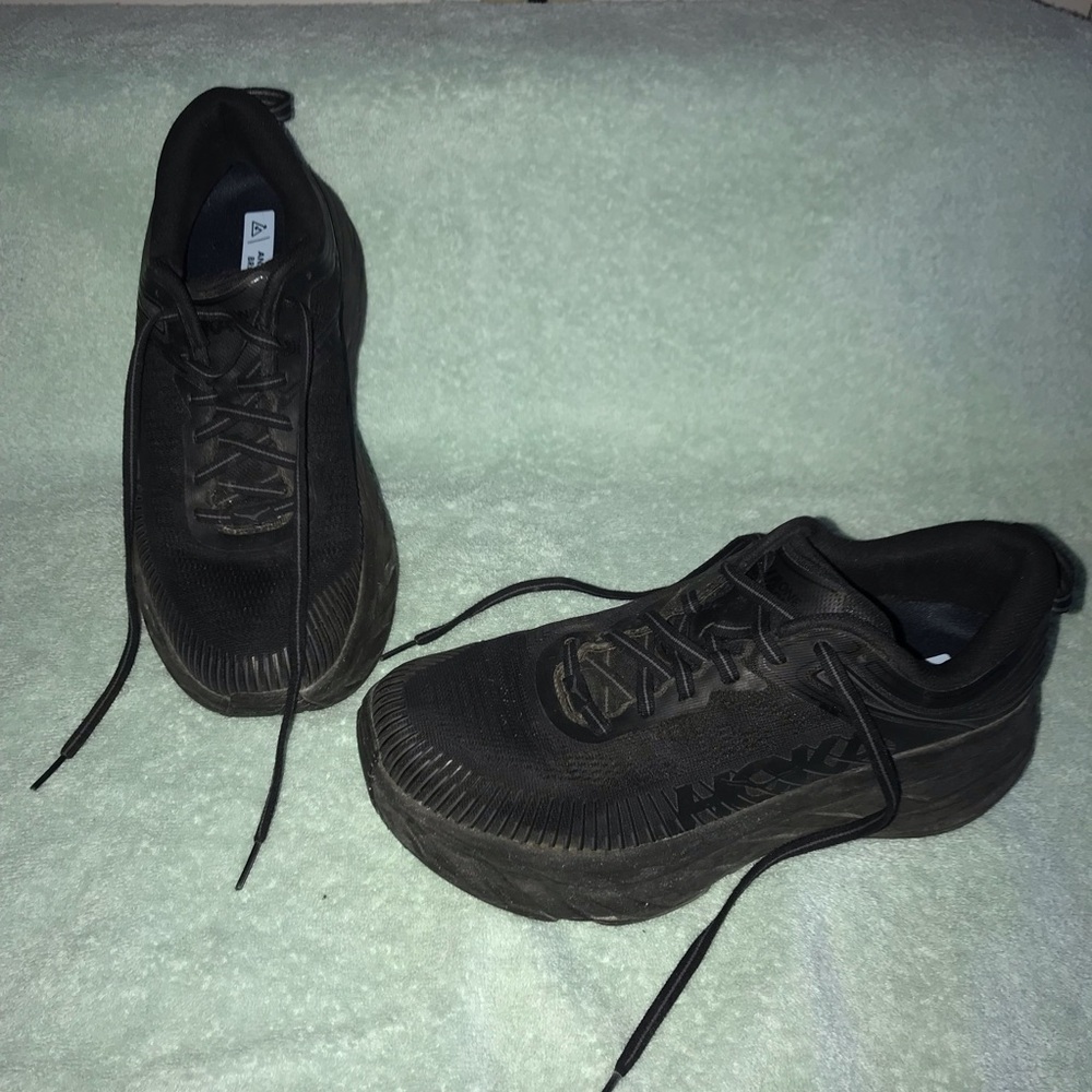 Men’s 8 / 2E / EE Wide HOKA Bondi 7 Black on Black Athletic Running Sneakers - Picture 2 of 14